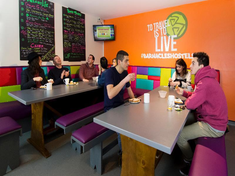 Snoozles Quay Street Tourist Hostel Galway Exterior foto