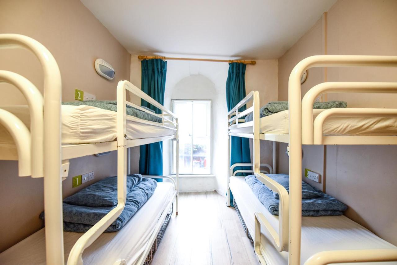 Snoozles Quay Street Tourist Hostel Galway Exterior foto
